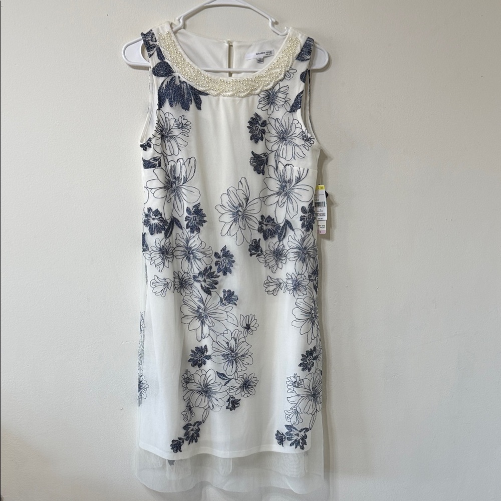 Studio One White and Navy Sleeveless Dress